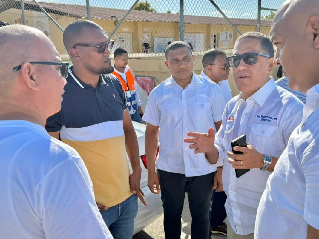 Gobierno acelera construcción de 18 proyectos escolares en Bahoruco