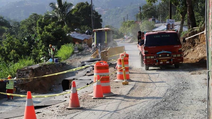 La ampliación de la carretera Cambita–Los Cacaos alcanza un 40 % de ejecución