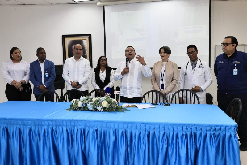 Landrón dice deja superávit histórico de más de RD$300 millones en Ney Arias Lora