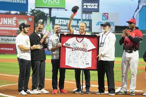 Leones realizan merecido homenaje a Juan Marichal