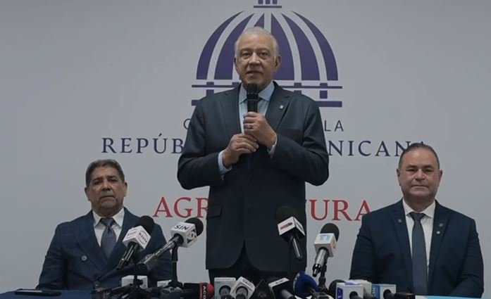 Nuevo ministro de Agricultura llama a no bajar la guardia