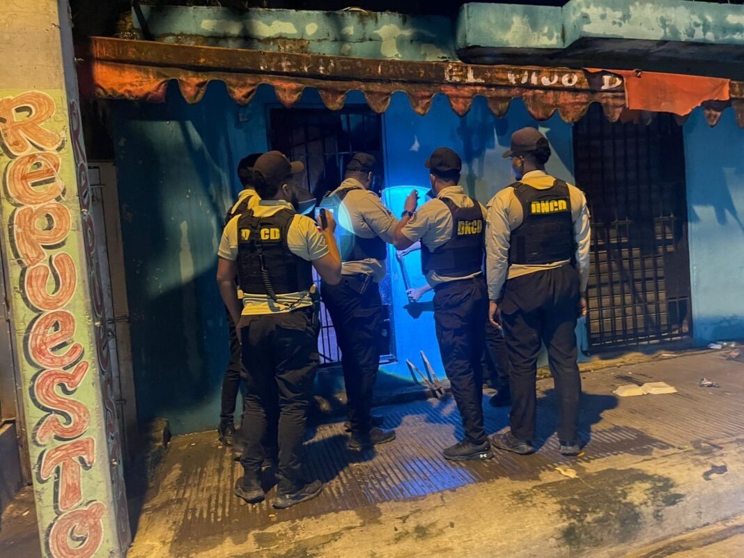 OFENSIVA OPERATIVA CONTRA EL MICROTRÁFICO SE FORTALECE EN TODO EL TERRITORIO NACIONAL OFENSIVA OPERATIVA CONTRA EL MICROTRÁFICO SE FORTALECE EN TODO EL TERRITORIO NACIONAL