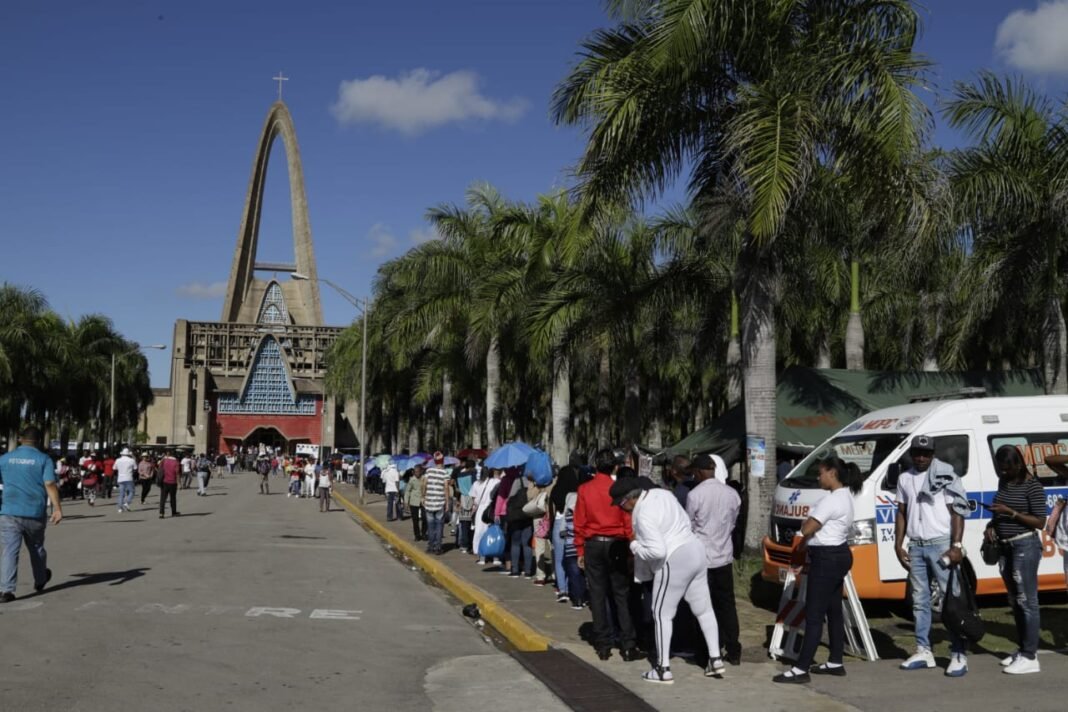 Peregrinos llegan a Higüey para celebrar el Día de la Altagracia