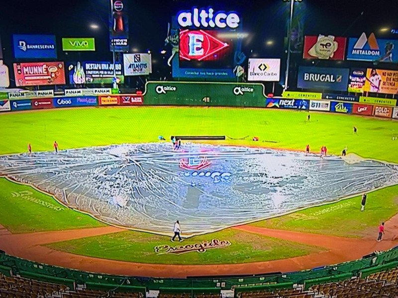 ¿Qué hacen los jugadores en el “clubhouse” durante retrasos por lluvia?