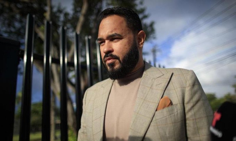 Raphy Pina, Árcangel, Ñengo Flow y Alofoke inician donaciones para comprarle una casa a envejeciente