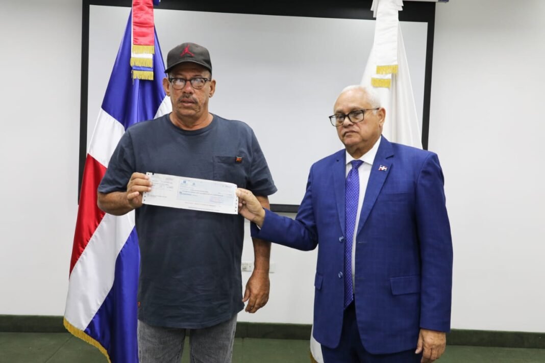 Tesorería paga RD$104 millones a productores por deudas de Inespre