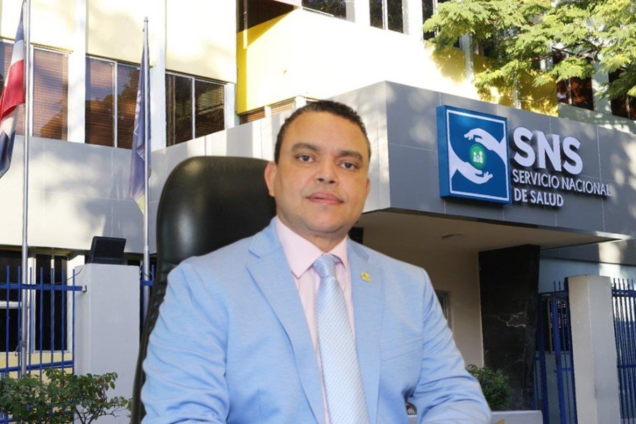 Titular del SNS se reúne con gremios de enfermería