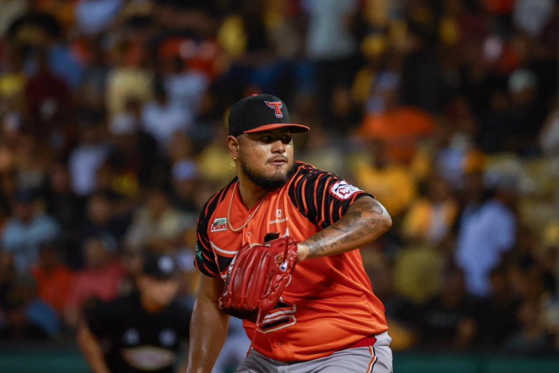 Toros derrotan a las Águilas y quedan solos en el segundo lugar