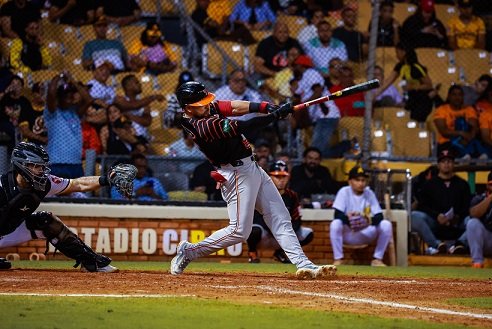 Toros ganan su 4º corrido. Dan paliza a las Aguilas y siguen igualados en 1º