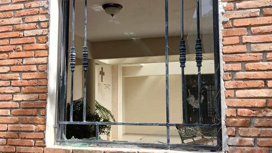 Vandalizan panteones en el cementerio Cristo Redentor