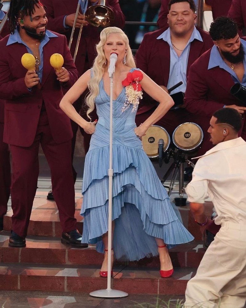 ¡Un Palo Mundial! El Diseñador dominicano Raúl López y su sorpresivo éxito en el Super Bowl con Lady Gaga