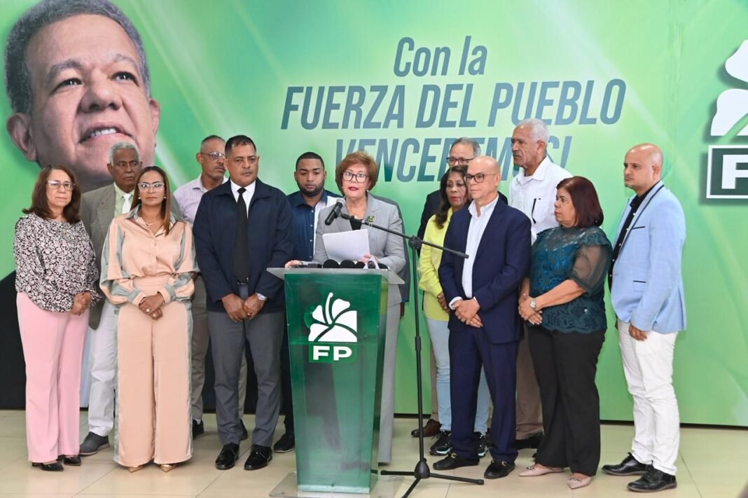 Fuerza del Pueblo critica deterioro del sistema educativo; dice no se invierte en infraestructura