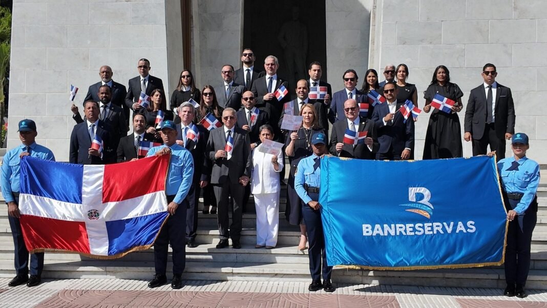 Banreservas rinde tributo a la Patria: ¡Un acto de lo más bacano!
