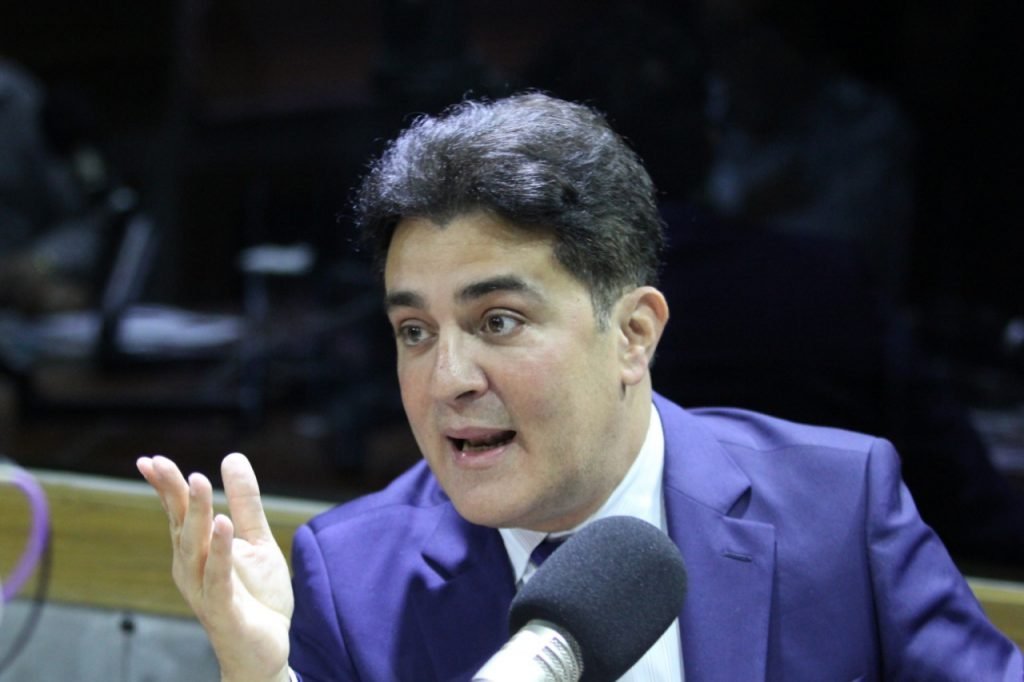 El Lío de las Áreas Protegidas: Cury Le Baja el Pulgar al MP