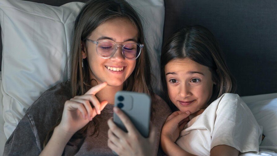 ¡Alerta, mi Gente! El Uso de Pantallas Pone en Aprieto la Visión