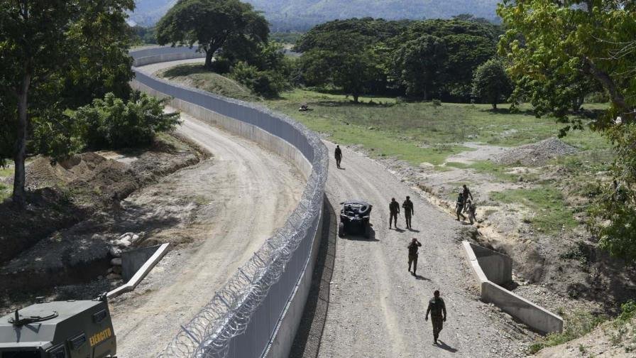 La Frontera se Pone Jevi: ¡Un Viaje de Inversión Millonaria!