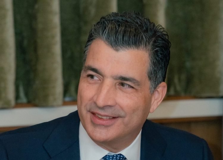 La Vaina del Popular: Crecimiento Sostenible y Decisiones con Sazón del Patio