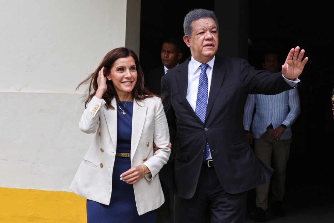 La cooperación cultural y democrática centra diálogo de Leonel y embajadora EEUU en RD