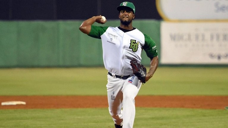 Leones listos para defender corona caribeña. Santiago anunció Oscar De la Cruz abrirá el primer encuentro