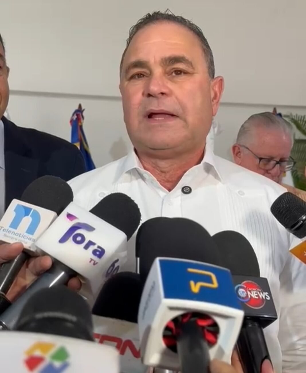 Ministro de Agricultura niega que importaciones afecten a productores locales