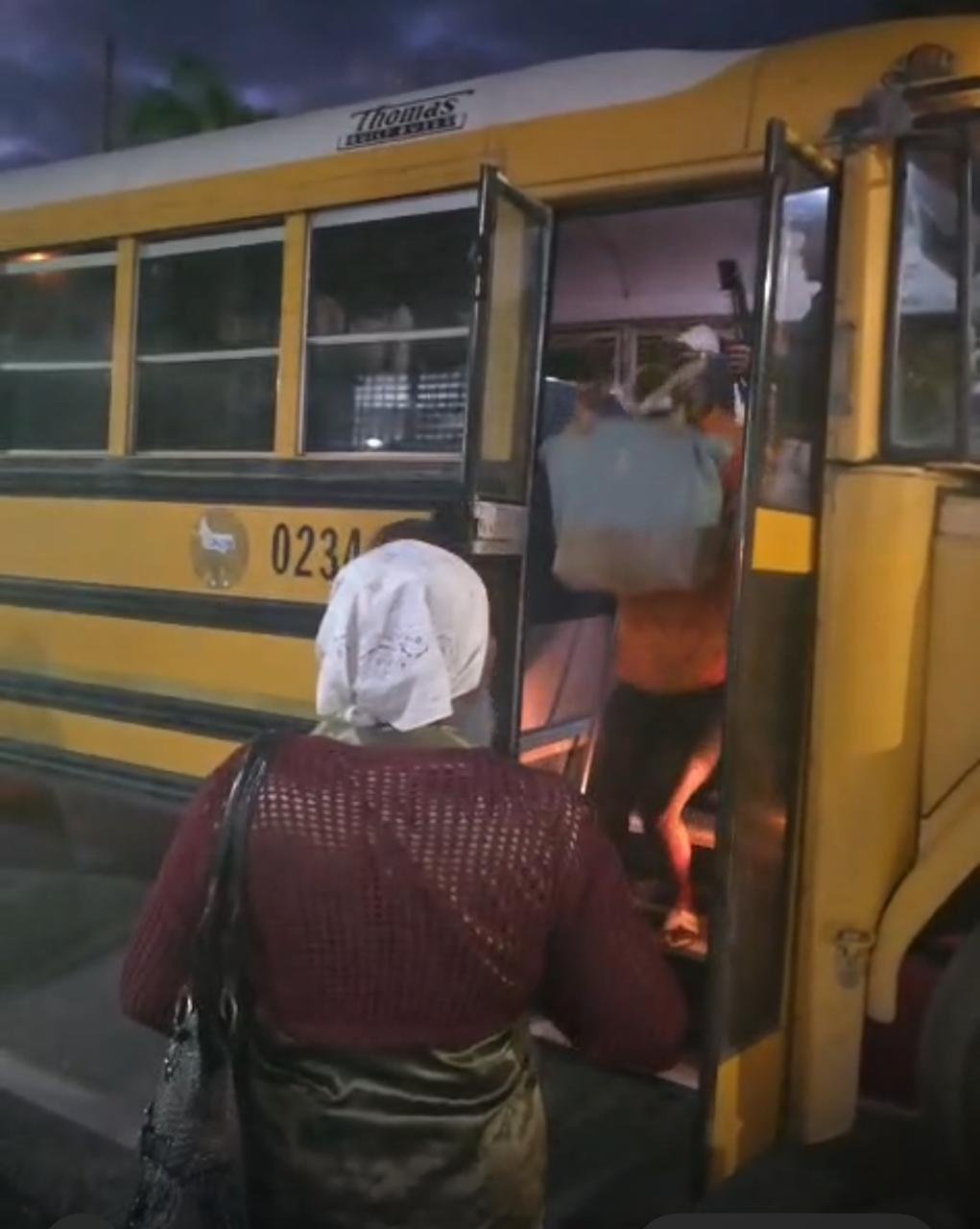 PN retiene conductores con nacionales haitianos durante operativo; ocupan drogas, motocicletas y armas blancas