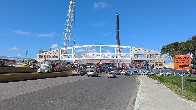 Cierre Total en el KM 9 de la Duarte por Retiro de Puente