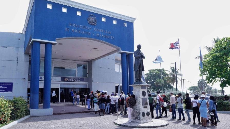 DGM se pone Bacana con los Permisos de Trabajo: ¡Asegura tu vaina formal! DGM endurece requisitos para permisos de trabajo a extranjeros