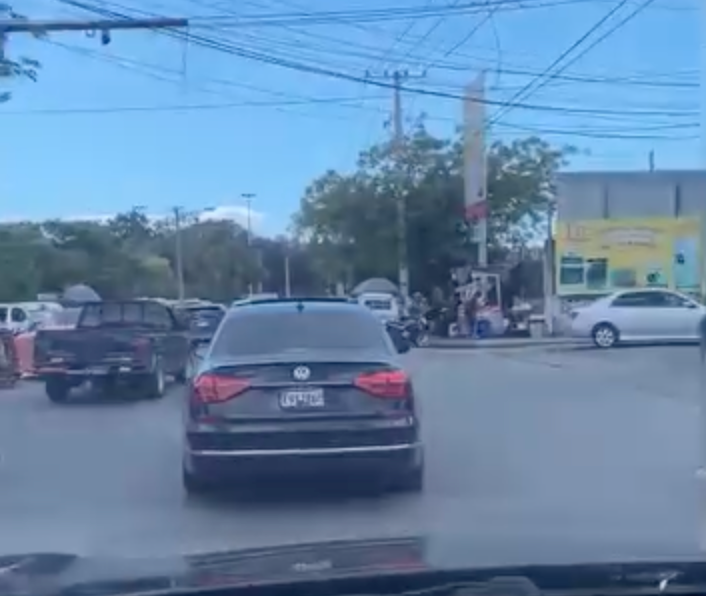 Semaforo averiado Km 9 un problema gordo