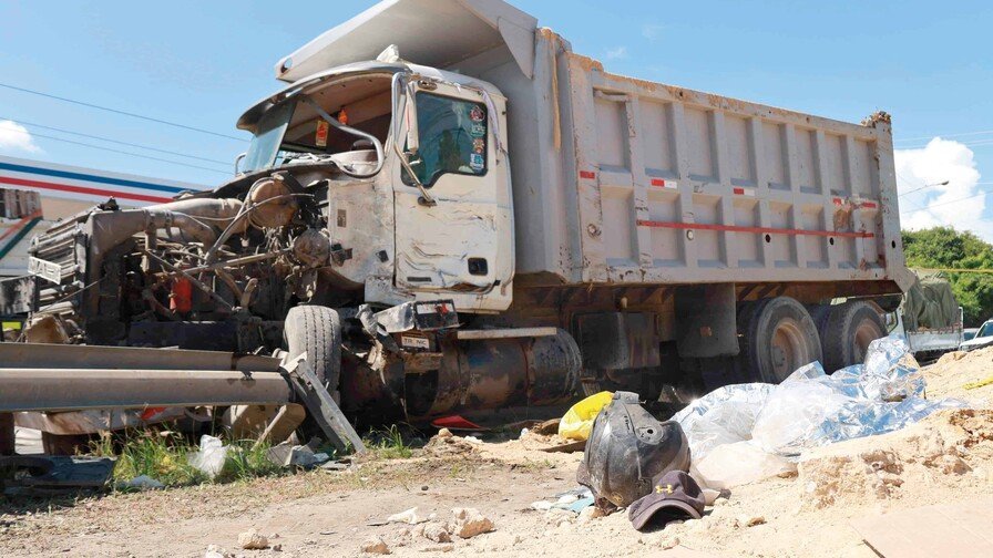 Autopista 6 de Noviembre: ¿Qué ‘Vaina’ Pasa con Tantos Accidentes? Autopista 6 de Noviembre: Análisis de los Accidentes Recurrentes