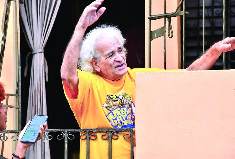 La Romana está en un ‘tapón’: Basura agrava el drama de las inundaciones La Romana en un tapón: Basura agrava el drama de las inundaciones