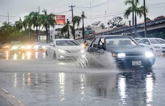 ¡Qué vaina! Frente Frío y Vaguada Arman un Coro de Lluvias Fuertes