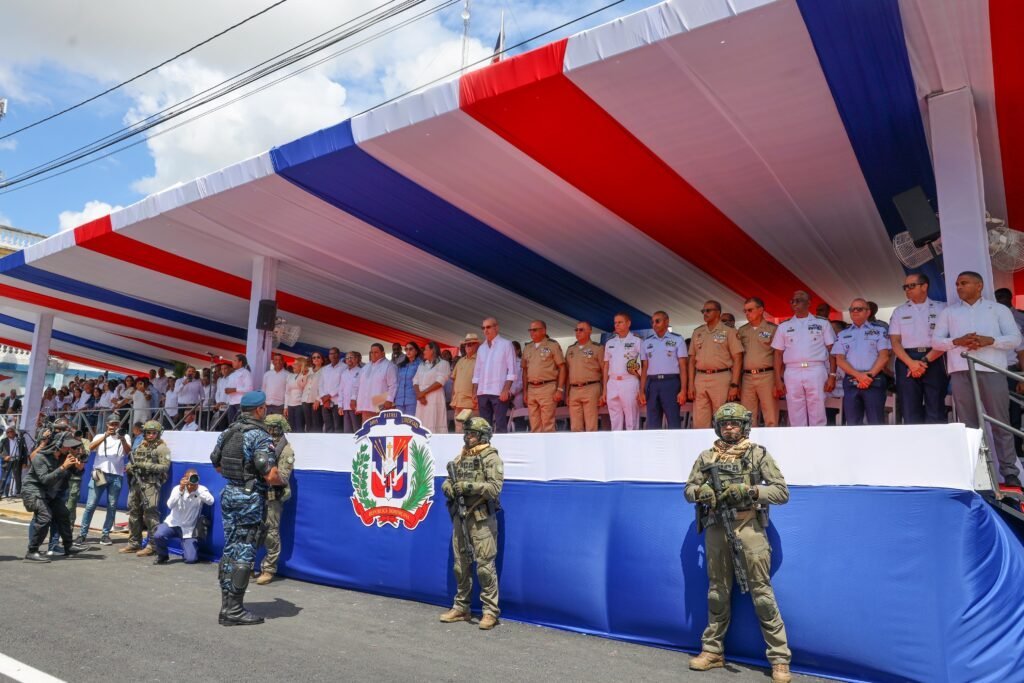 Abinader en Azua: ¡Qué desfile más bacano por la Batalla del 19 de Marzo!