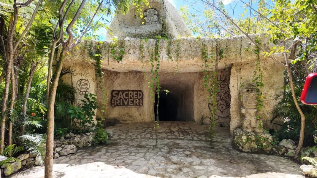 Sacred River en Punta Cana: ¡Una Aventura Bacana que te dejará boquiabierto!