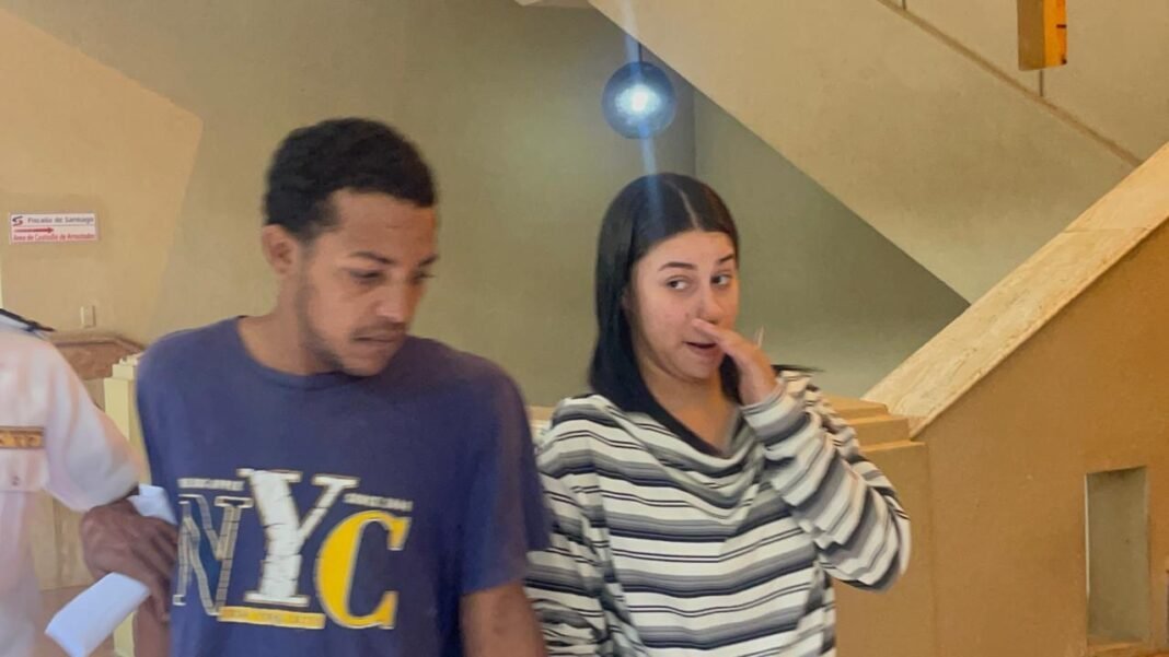 Prisión para influencer por agredir a su bebé en vivo