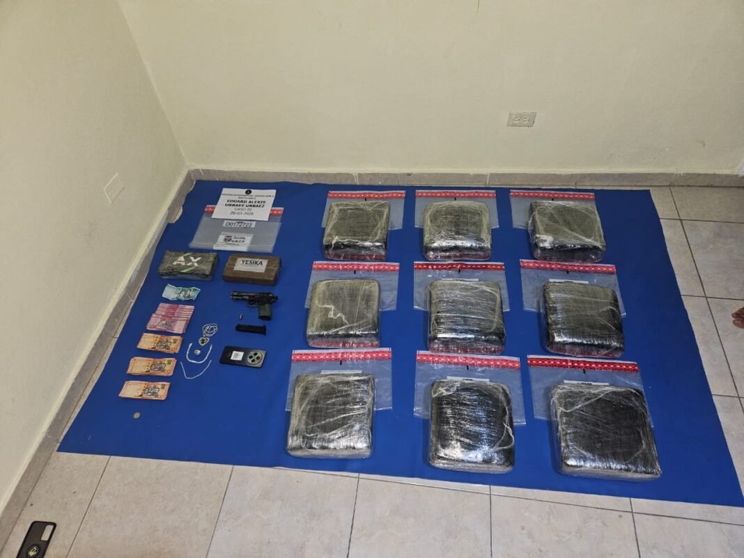 Raso Cae con Droga en Barahona