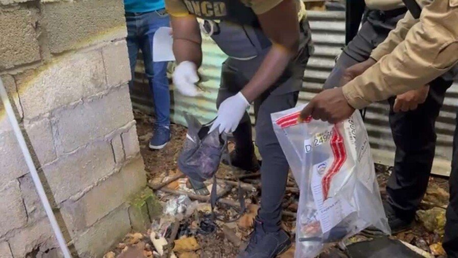 ¡Tremenda ‘Vaina’! La DNCD Desarticula Red de Microtráfico en Boca Chica La DNCD Desarticula Red de Microtráfico en Boca Chica