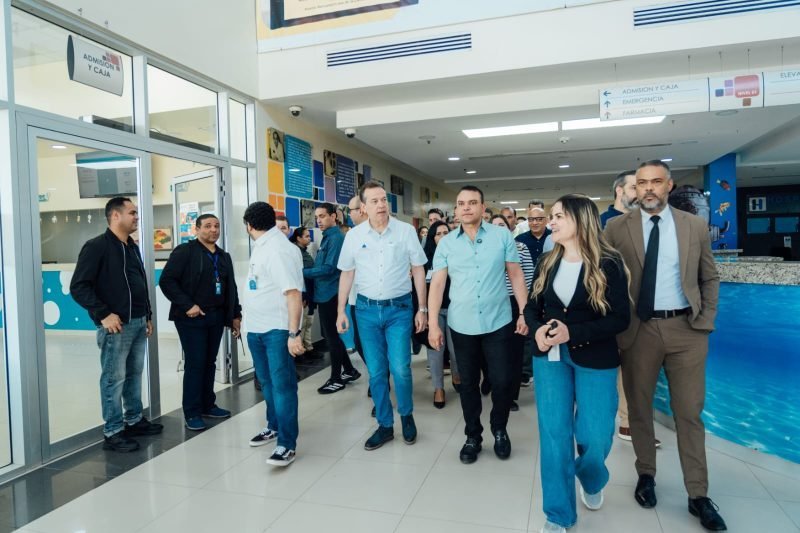 Bisonó inspecciona la Ciudad de la Salud: ¡Se acabaron los ‘relajo’ con el equipamiento! Bisono inspecciona la Ciudad de la Salud: Se acabaron los relajo con el equipamiento