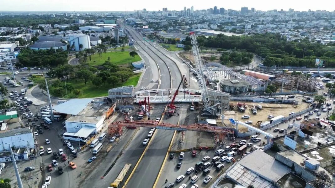 Km 9: La ‘Vaina’ del Desmonte del Peatonal Viejo y la Vía Alterna ‘JeVi’ por Obras Públicas Kilometro 9: El Desmonte del Peatonal Viejo y la Via Alterna por Obras Publicas