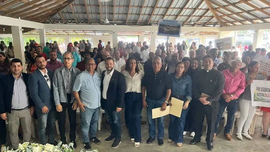 ¡Qué Vaina con la Carretera! Abinader Recibe Petición Urgente desde San José de las Matas ¡Qué Vaina con la Carretera! Abinader Recibe Petición Urgente desde San José de las Matas