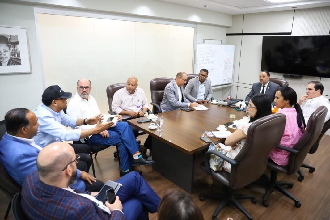 Corredor Núñez de Cáceres mejora servicio con nuevos autobuses