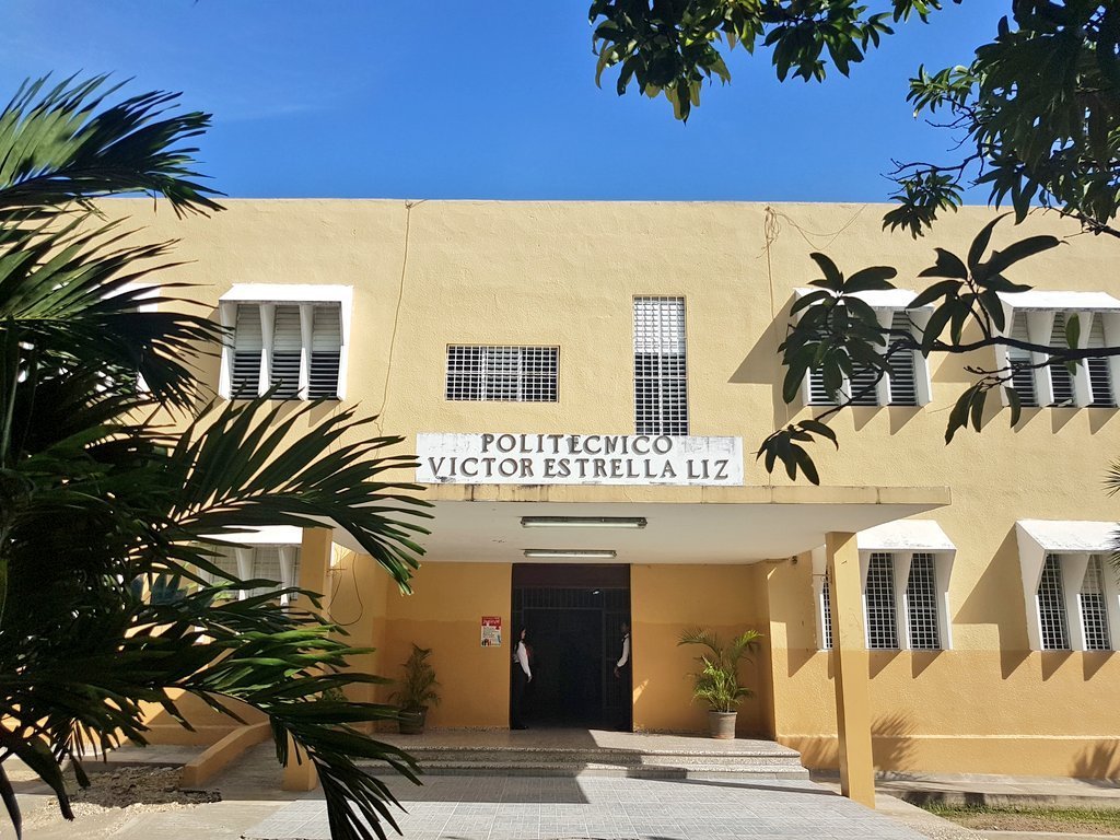 Profesor de La Perito Acusado de Agresión Sexual Enciende las Alarmas