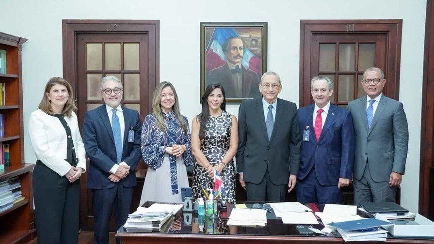 AmChamDR y la ‘vaina’ legal que impulsa la economía dominicana AmChamDR y la agenda legal que impulsa la economía dominicana