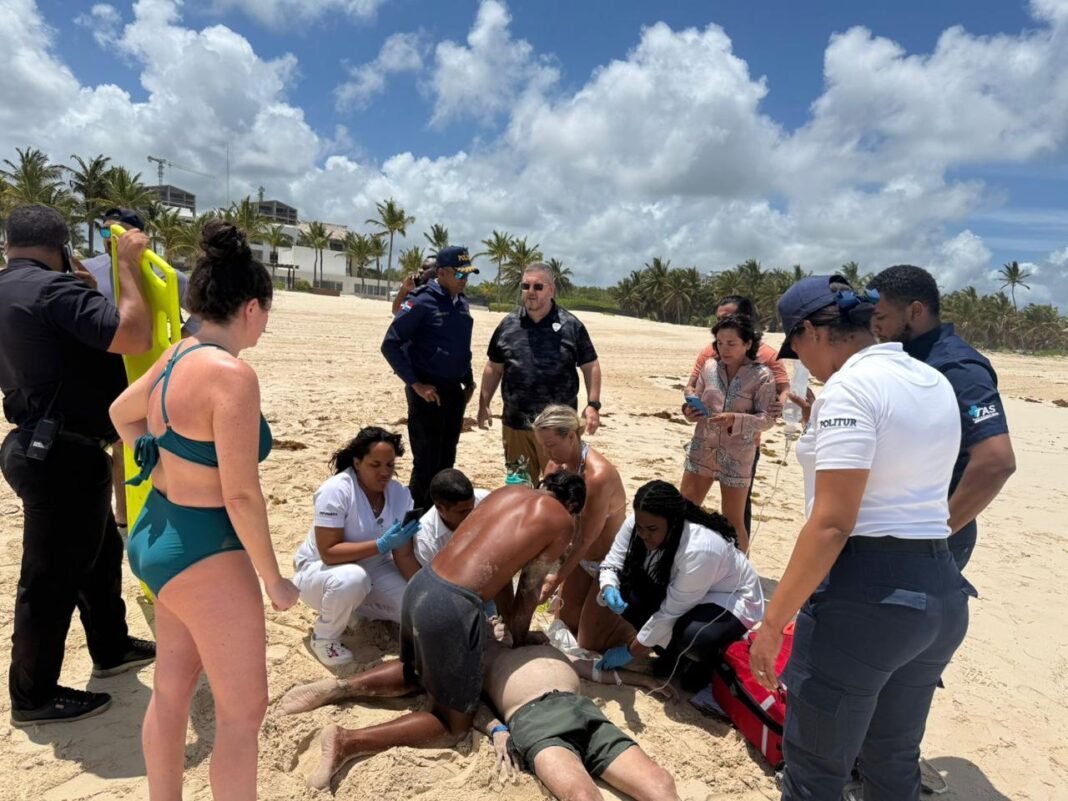 ¡Qué ‘Vaina’! Turista Colombiano Pierde la Vida en Playa de Bávaro por el Mar Turista Colombiano Fallece en Playa de Bávaro por Fuerte Oleaje