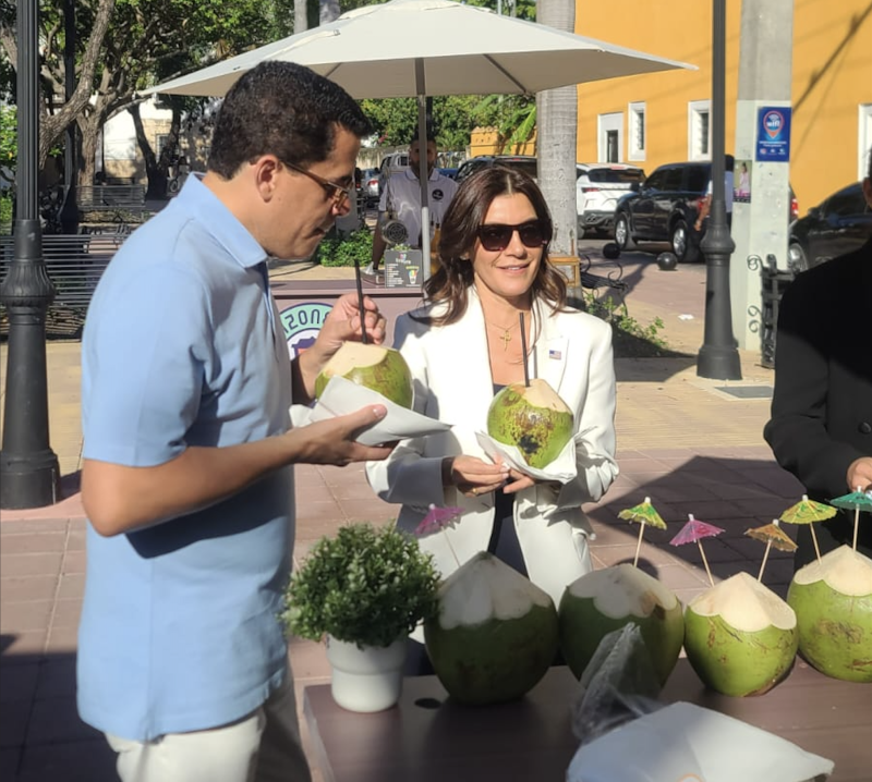 Visita a Zona Colonial: Collado y Embajadora de EE. UU. Resaltan Valor Cultural