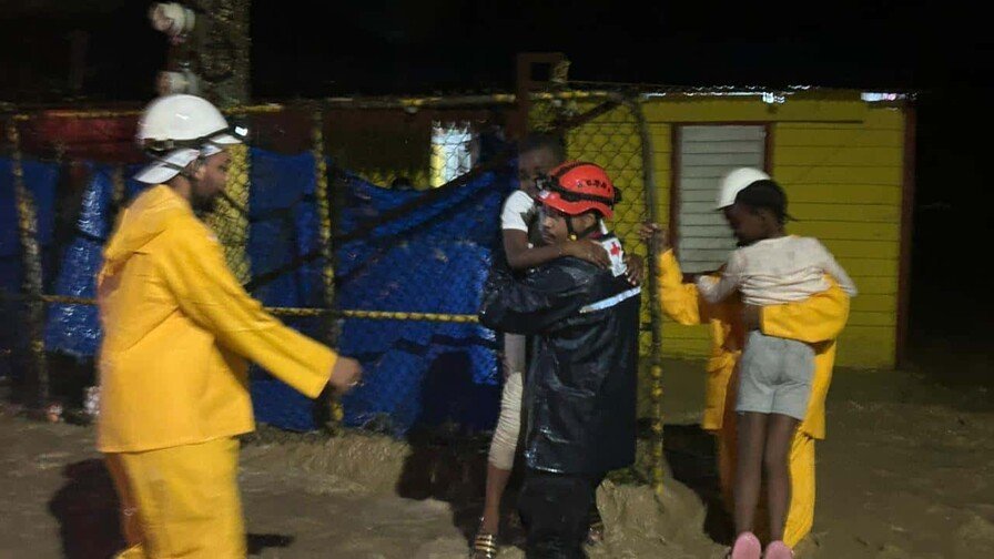 Cruz Roja Dominicana Lidera Respuesta a Inundaciones en el Norte