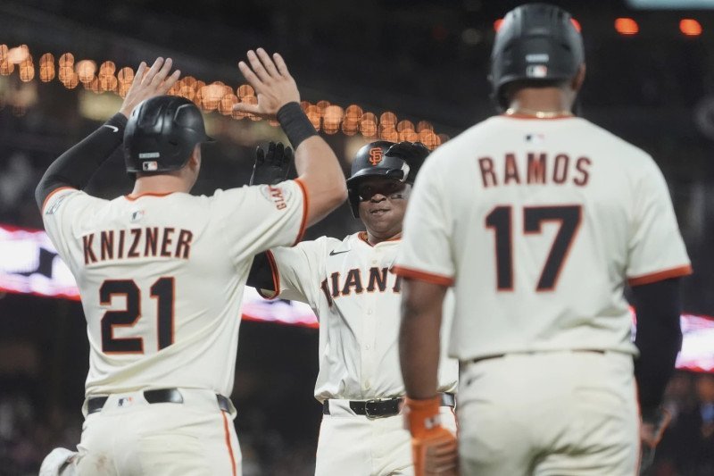 Daniel Susac Debuta Brillante en MLB y Rafael Devers Conecta Jonrón