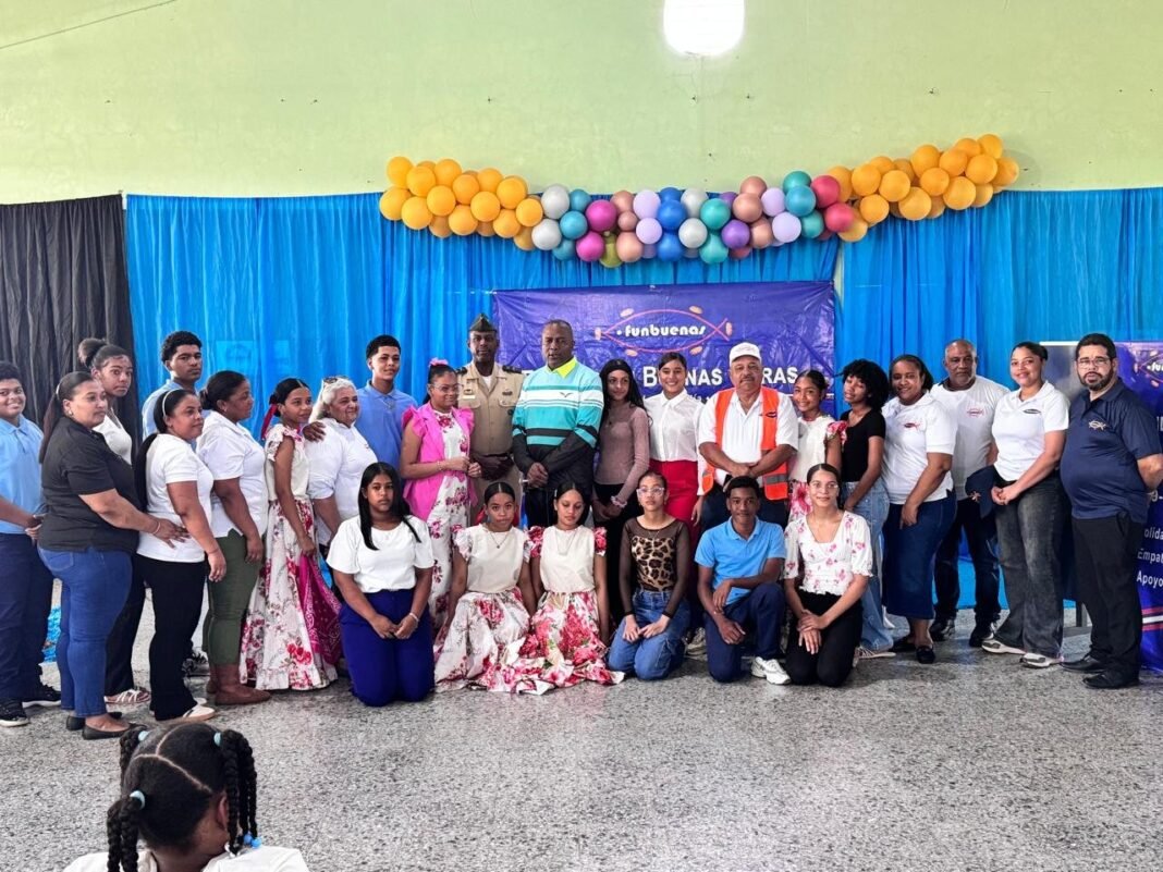 La Vega celebra excelencia académica