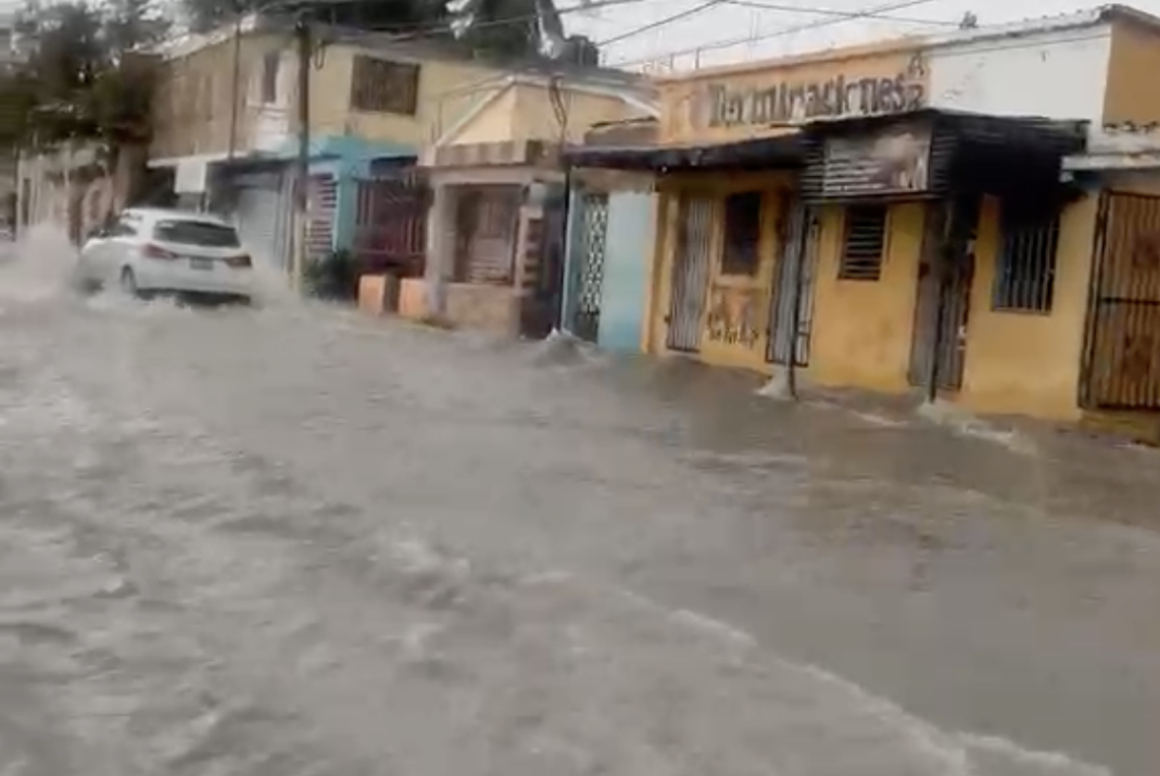 La Romana ahogada: Problemas con el drenaje pluvial