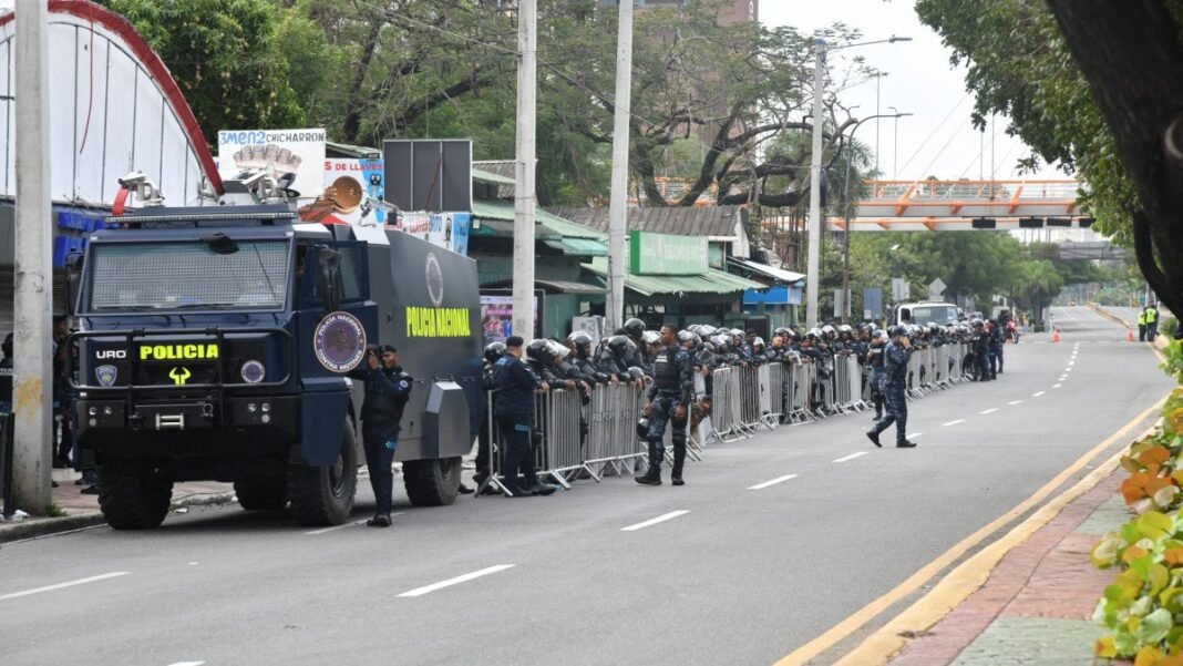 El ‘Boqueo’ en Teleofertas: Un Desalojo que Genera ‘Vaina’ en la Máximo Gómez El Boqueo en Teleofertas: Un Desalojo que Genera Conflicto en la Máximo Gómez