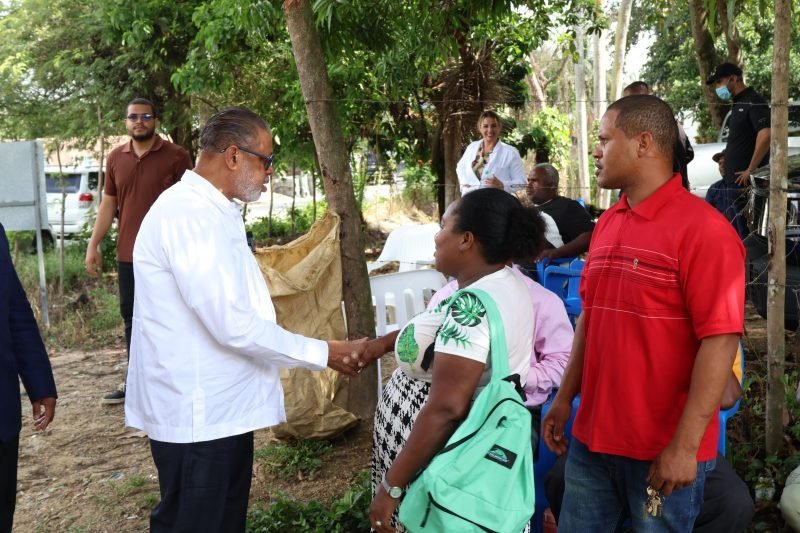 La Ruta Comunitaria de la DGDC lleva salud y asistencia social a El Carril de Haina